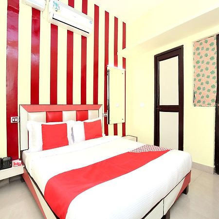 Oyo 12038 Hotel Alishan Chandigarh Ngoại thất bức ảnh