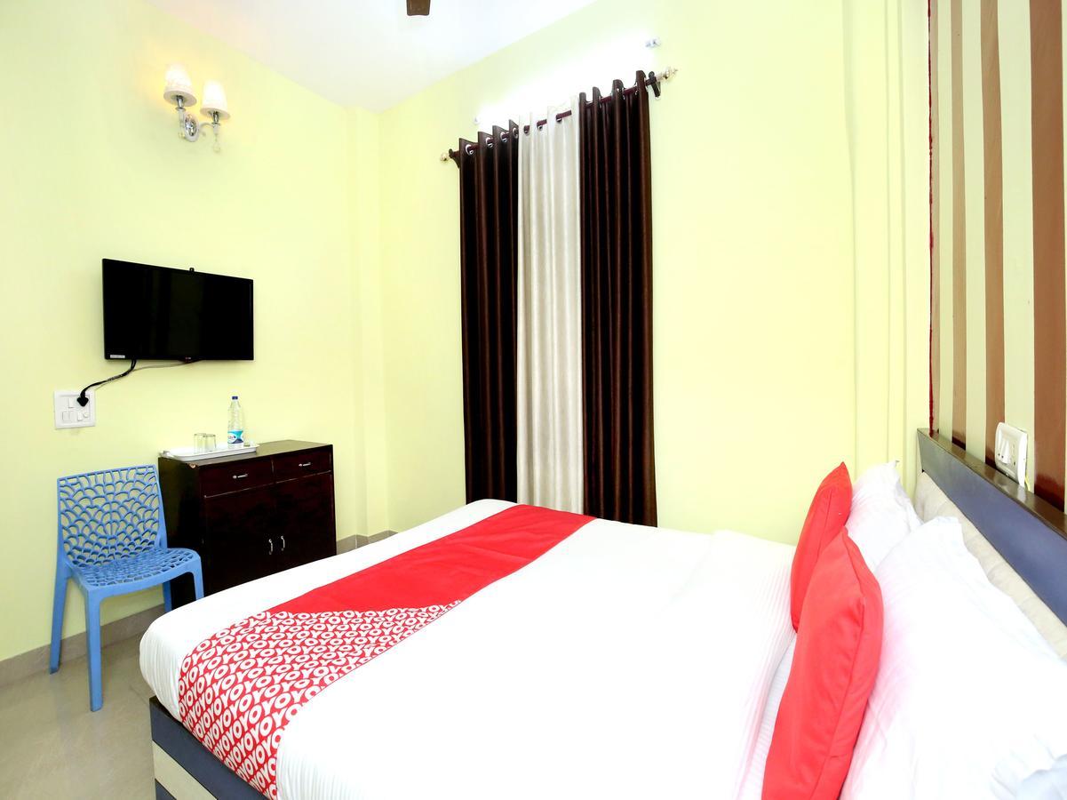 Oyo 12038 Hotel Alishan Chandigarh Ngoại thất bức ảnh
