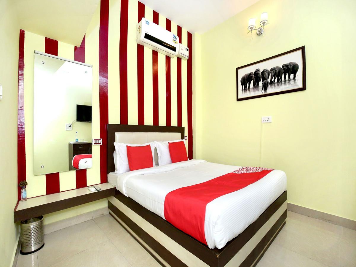 Oyo 12038 Hotel Alishan Chandigarh Ngoại thất bức ảnh